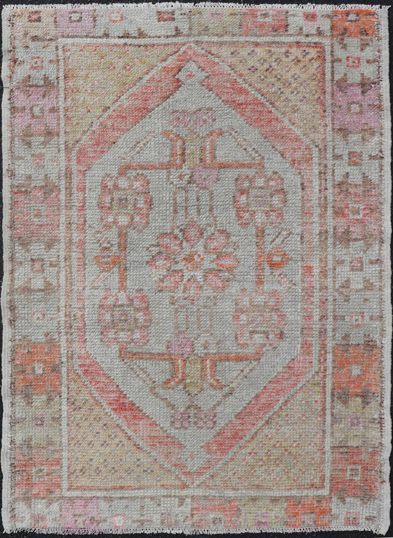 Turkish Oushak Vintage Carpet in Light Orange, Light Blue and Multi Colors. Keivan Woven Arts / rug/EN - 15138, Keivan Woven Arts / country of origin / type: Turkey / Oushak, circa 1950 Measures: 2'8 x 3'9 This vintage Turkish Oushak rug features ... - Keivan Woven ArtsEN - 15138 - 23791Rug