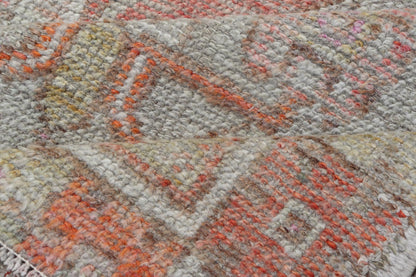 Turkish Oushak Vintage Carpet in Light Orange, Light Blue and Multi Colors. Keivan Woven Arts / rug/EN - 15138, Keivan Woven Arts / country of origin / type: Turkey / Oushak, circa 1950 Measures: 2'8 x 3'9 This vintage Turkish Oushak rug features ... - Keivan Woven ArtsEN - 15138 - 23791Rug