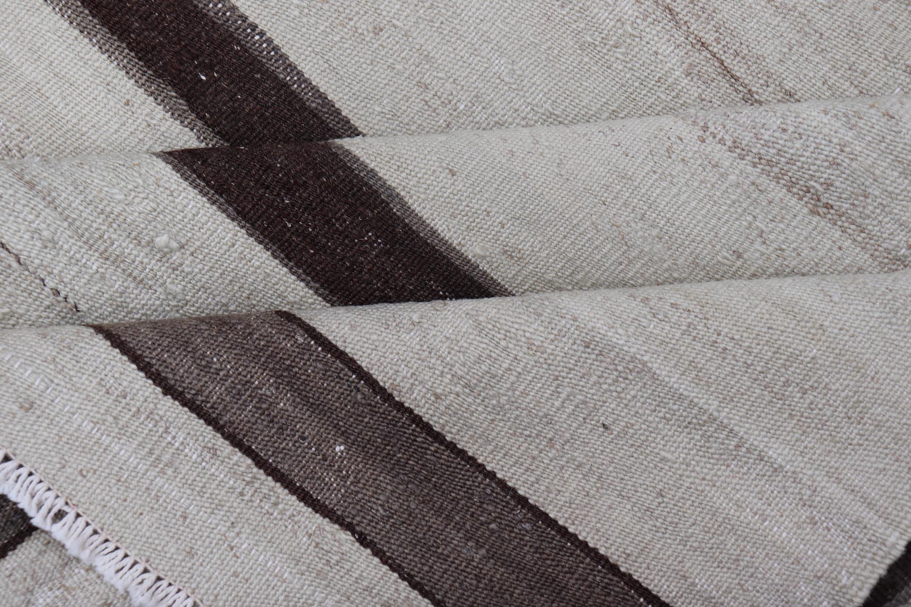 Vintage Flat Weave Turkish Kilim with Stripes in Ivory and Brown. Keivan Woven Arts / rug EN - 15165, country of origin / type: Turkey / Kilim, circa Mid - 20th Century. Measures: 4'6 x 4'10 This vintage flat - woven Kilim features a minimalist design... - Keivan Woven ArtsEN - 15165 - 23797Rug