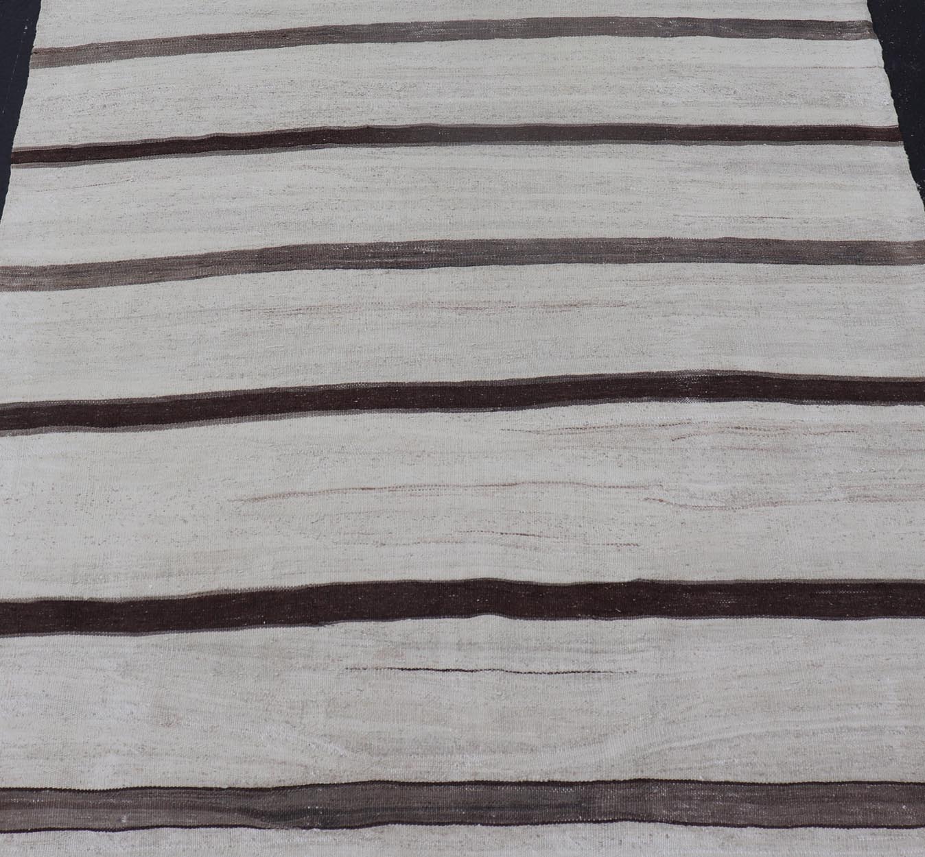 Vintage Flat Weave Turkish Kilim with Stripes in Ivory and Brown. Keivan Woven Arts / rug EN - 15165, country of origin / type: Turkey / Kilim, circa Mid - 20th Century. Measures: 4'6 x 4'10 This vintage flat - woven Kilim features a minimalist design... - Keivan Woven ArtsEN - 15165 - 23797Rug