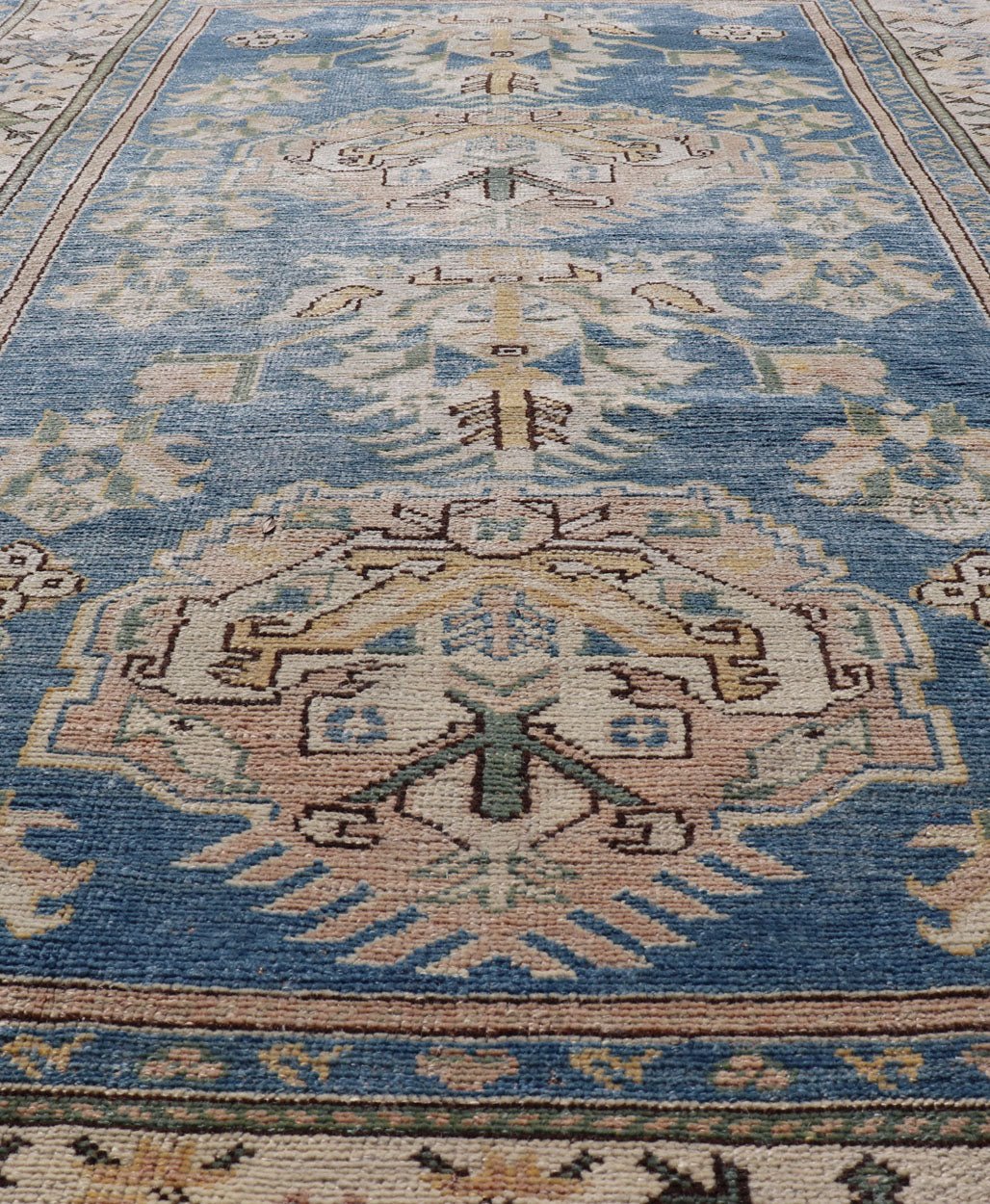 Measures: 4'8 x 7'2 Vintage Turkish Oushak Rug with Large Medallion Design On A Blue Field. Keivan Woven Arts/rug EN - 15183, country of origin / type: Turkey / Oushak, circa 1950. Vintage Turkish Rug, Blue rug Blue Turkish rug. - Keivan Woven ArtsEN - 15183 - 22986Rug