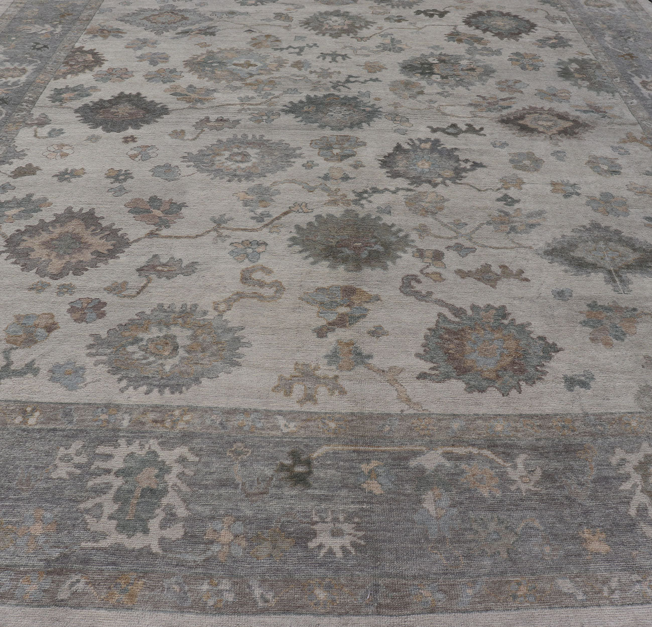 Measures: 14'6 x 18'9 Modern Turkish Oushak Rug with Neutral Color Palette and All - Over Floral Design. Keivan Woven Arts, rug EN - 15207, country of origin / type: Turkey / Oushak This large classic Oushak rug from Turkey features a subdued, n... - Keivan Woven ArtsEN - 15207 - 22872Rug