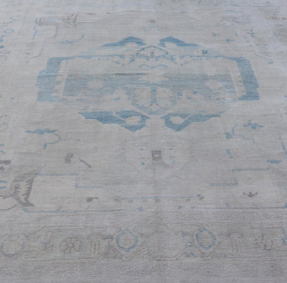 Measures: 10'0 x 13'3 Modern Turkish Oushak Large Medallion Rug in Light Blue and Cream. Keivan Woven Arts / rug EN - 15213, country of origin / type: Turkey / Oushak This traditional Oushak rug from Turkey features a subdued color palette and... - Keivan Woven ArtsEN - 15213 - 21901Rug