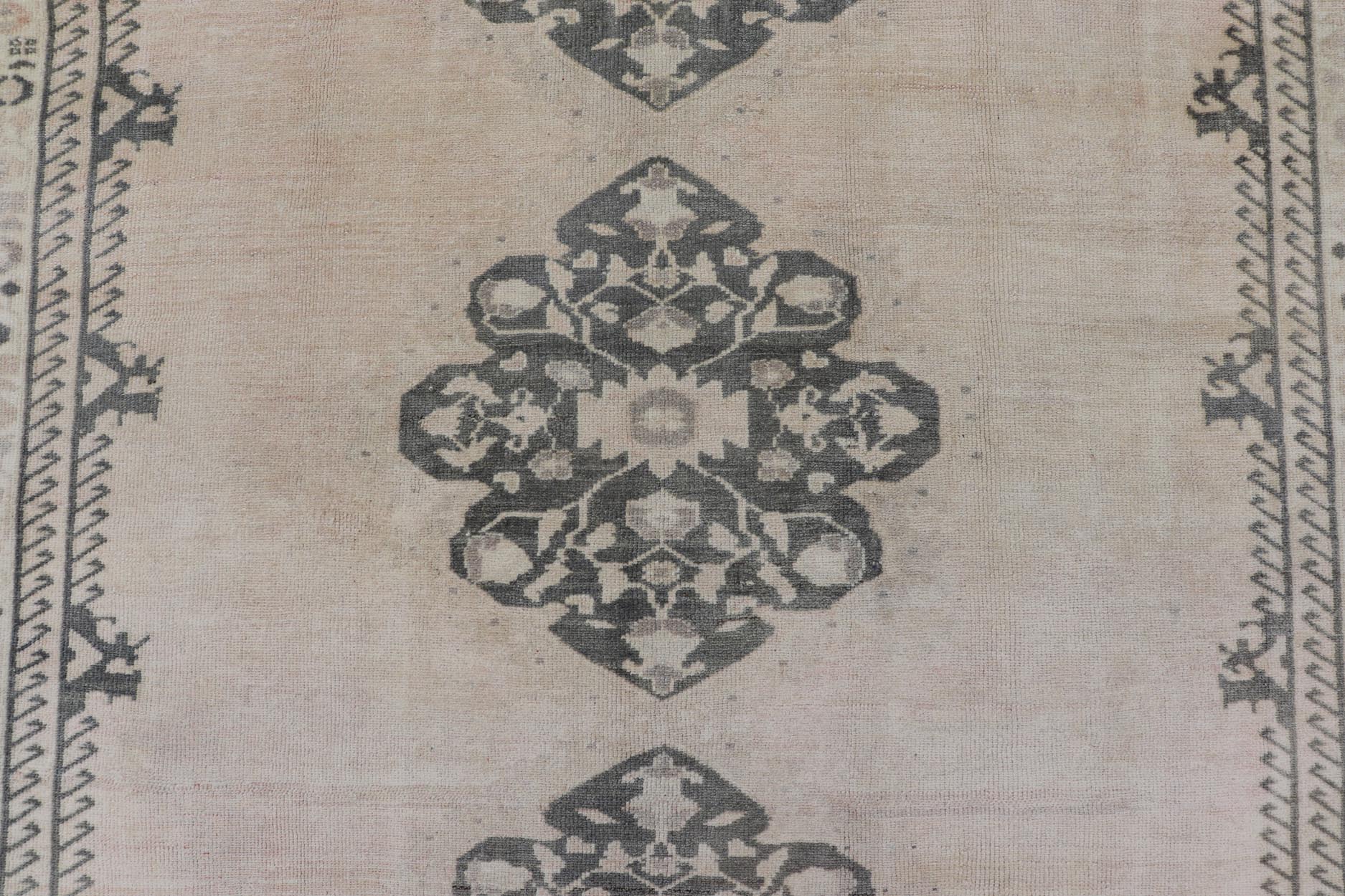 nan - Keivan Woven ArtsEN - 15327 - 26478Rug