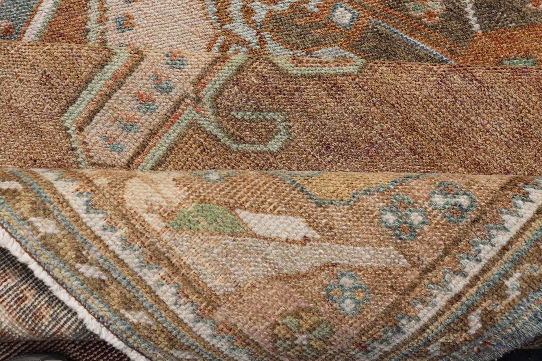 Vintage Oushak Rug in Light Brown Background and Cream, and Light Blue. Keivan Woven Arts / rug EN - 15334, country of origin / type: Turkey / Oushak, circa Mid - 20th century. Measures: 3'5 x 6'1 This vintage Turkish Oushak rug (circa mid - 20th cent... - Keivan Woven ArtsEN - 15334 - 23684Rug