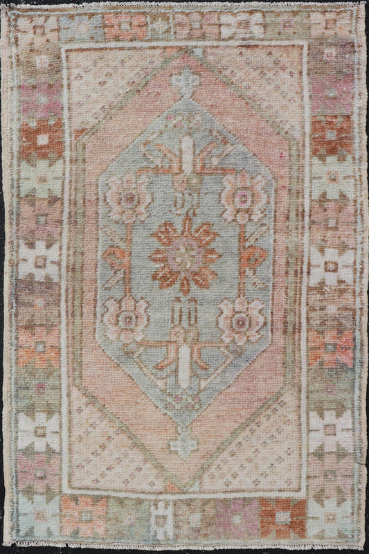 Vintage Turkish Oushak Carpet with Beautiful Floral Motifs in Tan, Camel, Orange. Keivan Woven Arts / rug EN - 15368, country of origin / type: Turkey / Oushak, circa mid - 20th century. Measures: 2'9 x 4'4 This mid - century vintage Oushak carpet fea... - Keivan Woven ArtsEN - 15368 - 23815Rug