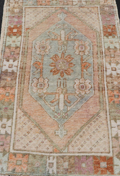Vintage Turkish Oushak Carpet with Beautiful Floral Motifs in Tan, Camel, Orange. Keivan Woven Arts / rug EN - 15368, country of origin / type: Turkey / Oushak, circa mid - 20th century. Measures: 2'9 x 4'4 This mid - century vintage Oushak carpet fea... - Keivan Woven ArtsEN - 15368 - 23815Rug