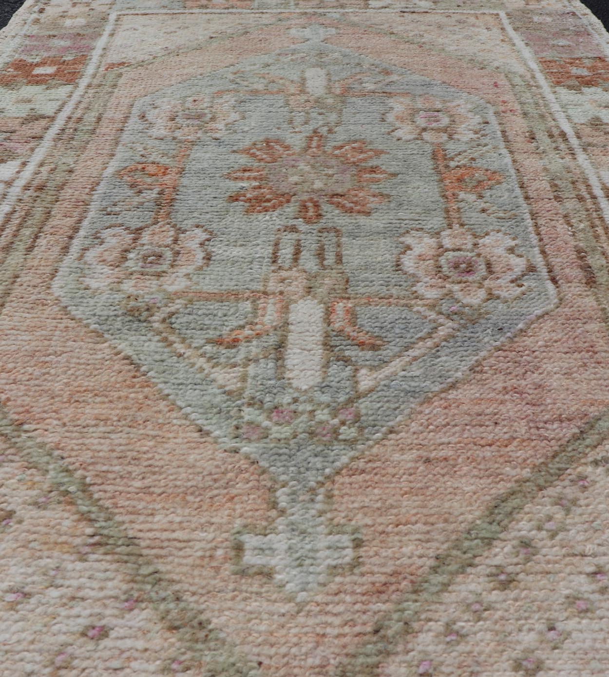 Vintage Turkish Oushak Carpet with Beautiful Floral Motifs in Tan, Camel, Orange. Keivan Woven Arts / rug EN - 15368, country of origin / type: Turkey / Oushak, circa mid - 20th century. Measures: 2'9 x 4'4 This mid - century vintage Oushak carpet fea... - Keivan Woven ArtsEN - 15368 - 23815Rug