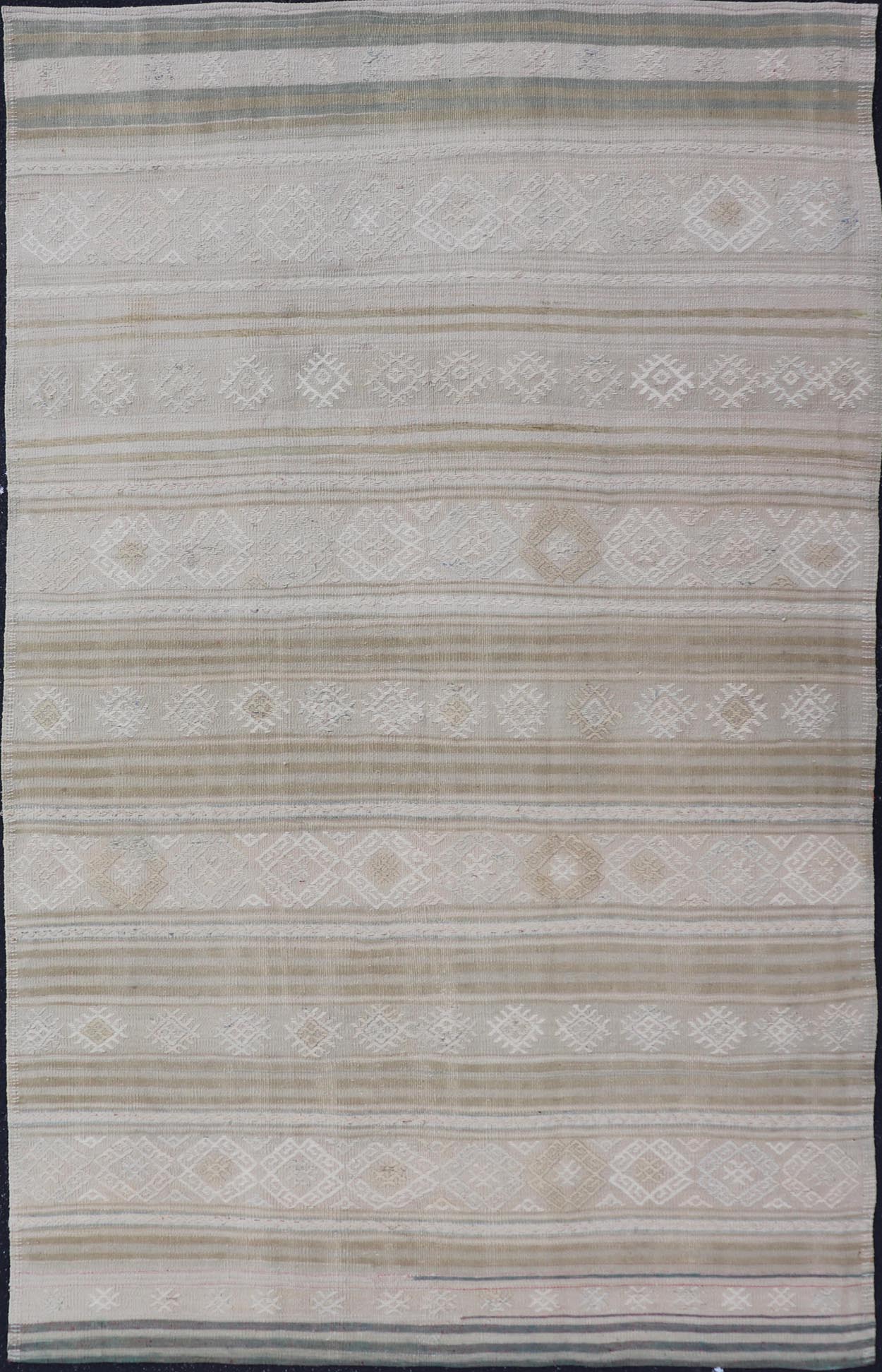 nan - Keivan Woven ArtsEN - 15529 - 26538Rug