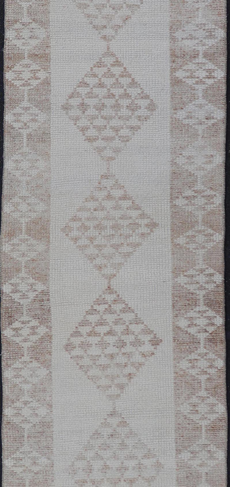 nan - Keivan Woven ArtsEN - 15787 - 26658Rug