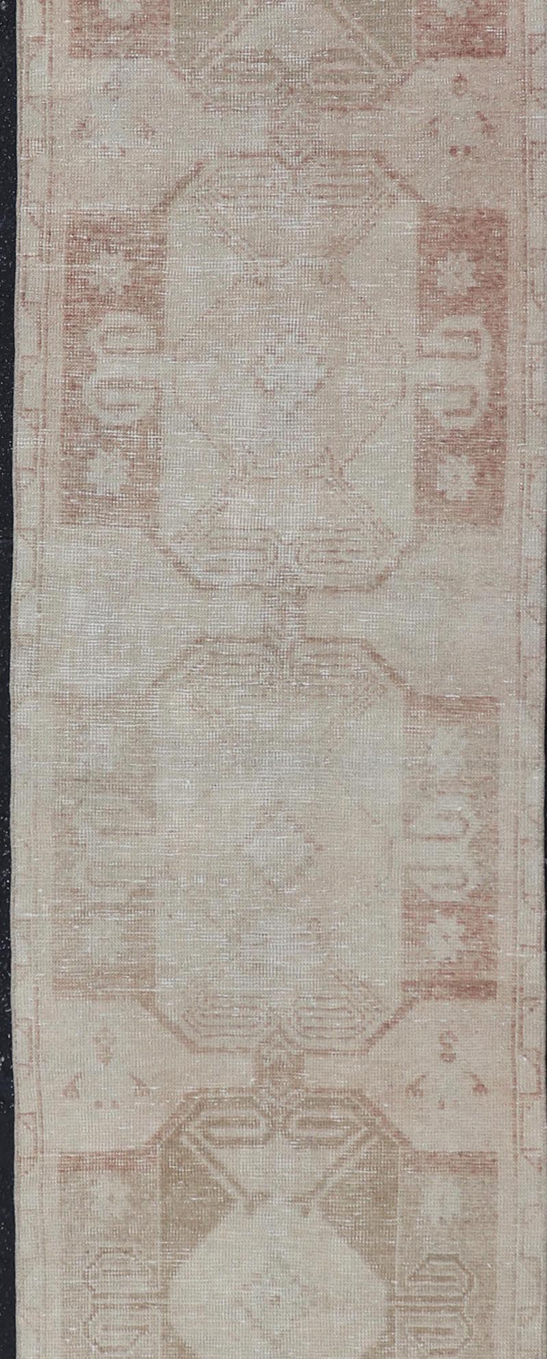 nan - Keivan Woven ArtsEN - 15792 - 26664Rug