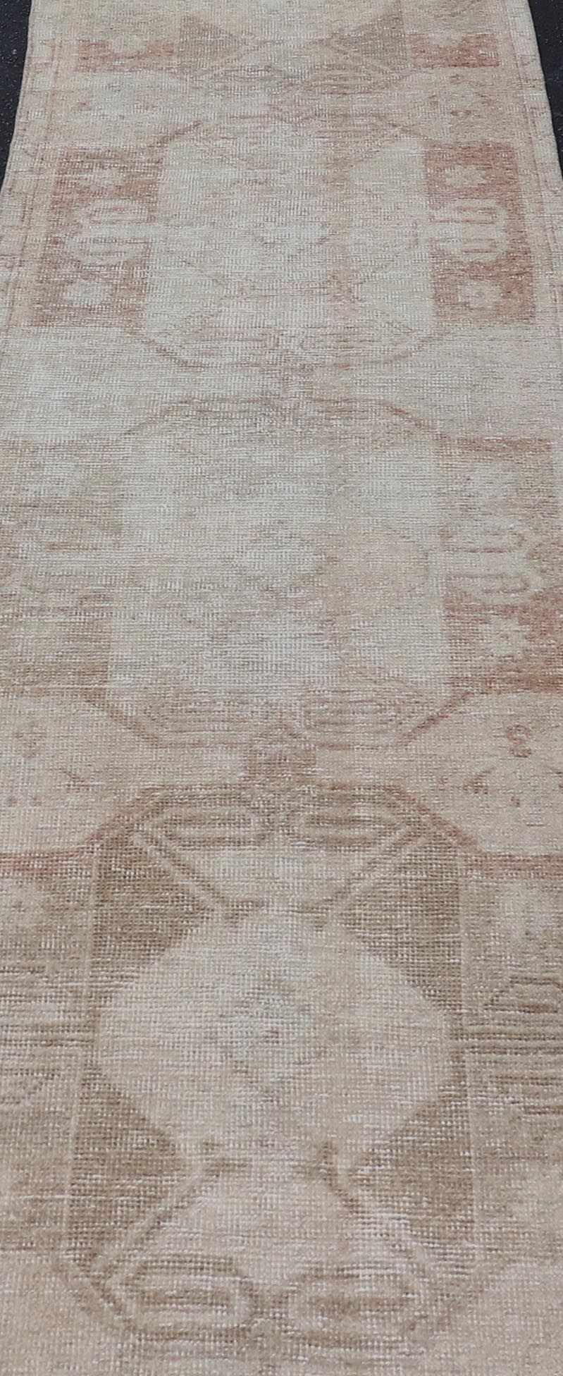 nan - Keivan Woven ArtsEN - 15792 - 26664Rug