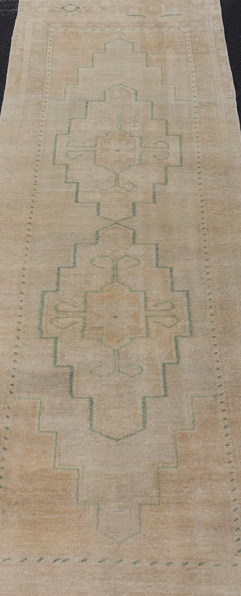 nan - Keivan Woven ArtsEN - 15794 - 26670Rug