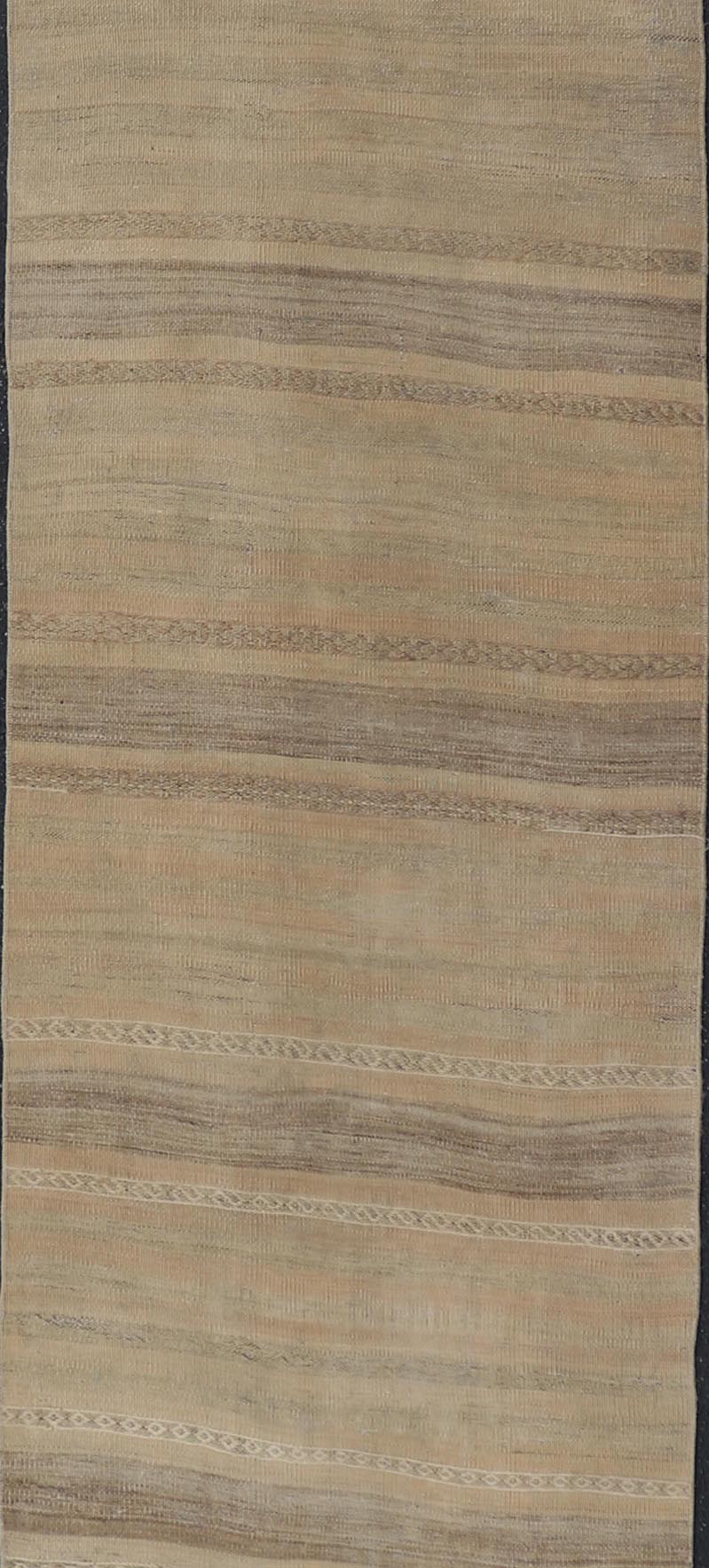 nan - Keivan Woven ArtsEN - 15850 - 26694Rug