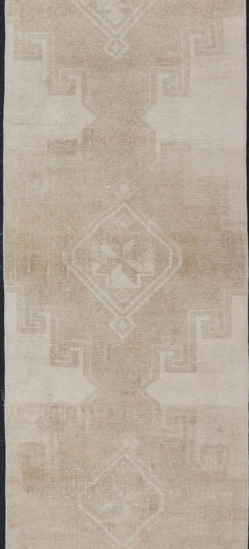 nan - Keivan Woven ArtsEN - 15864 - 26712Rug