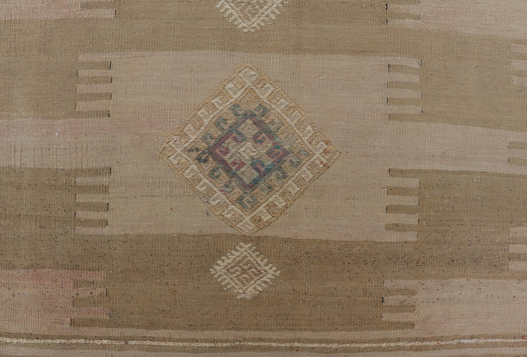 nan - Keivan Woven ArtsEN - 15888 - 26946Rug