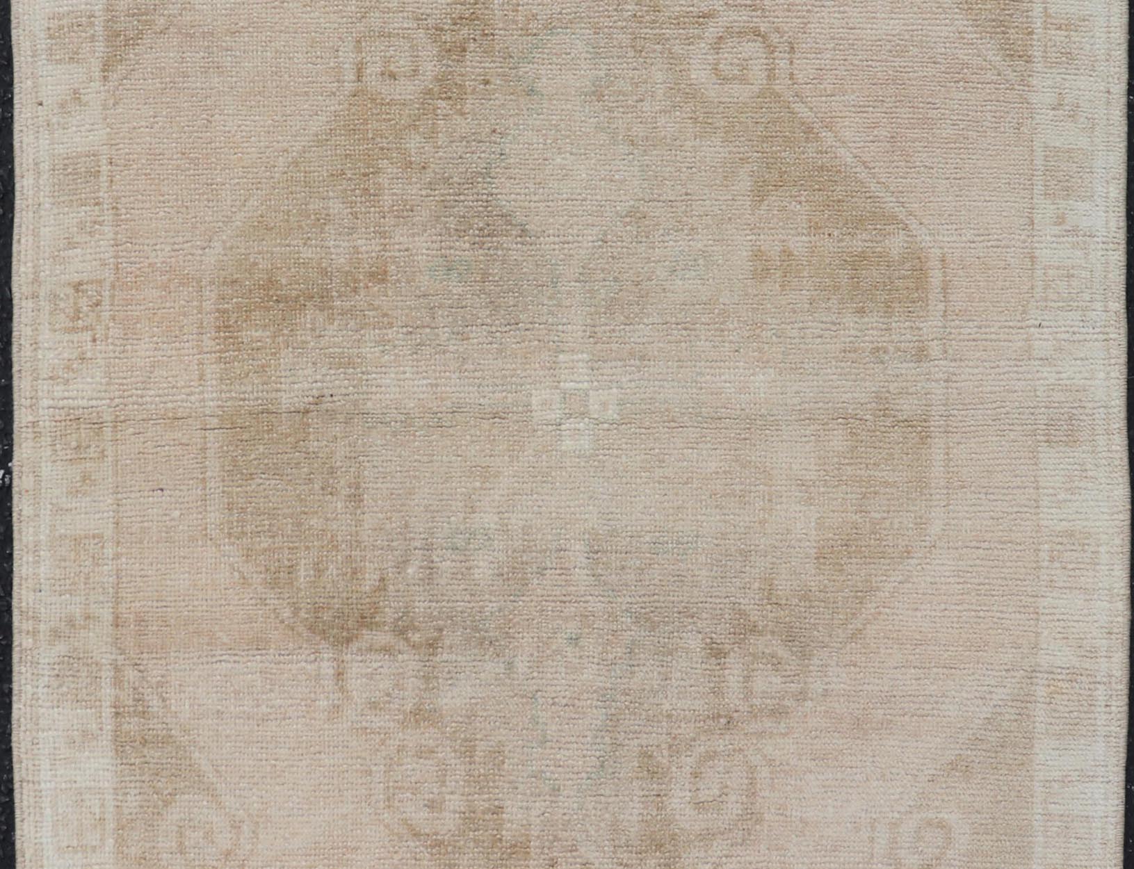 nan - Keivan Woven ArtsEN - 15893 - 26976Rug