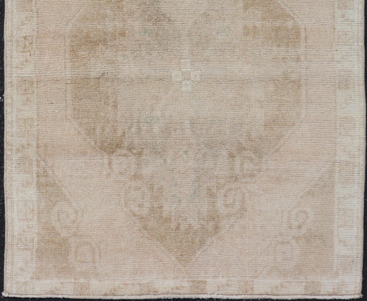 nan - Keivan Woven ArtsEN - 15893 - 26976Rug