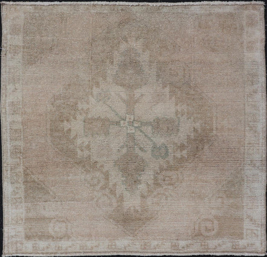 nan - Keivan Woven ArtsEN - 15894 - 26982Rug