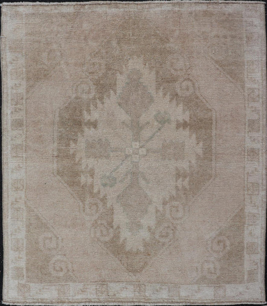 nan - Keivan Woven ArtsEN - 15896 - 26988Rug
