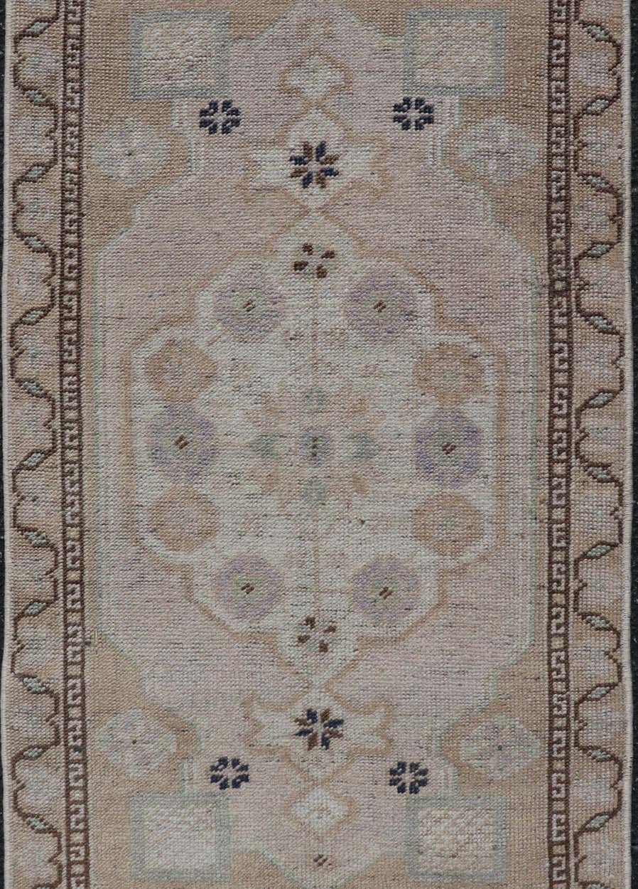 Vintage Turkish Oushak Rug with All - Over Sub - Geometric Medallion Design Keivan Woven Arts / rug EN - 15901, country of origin / type: Turkey / Oushak, circa 1950 Measures: 1'9 x 3'7 - Keivan Woven ArtsEN - 15901 - 23995Rug
