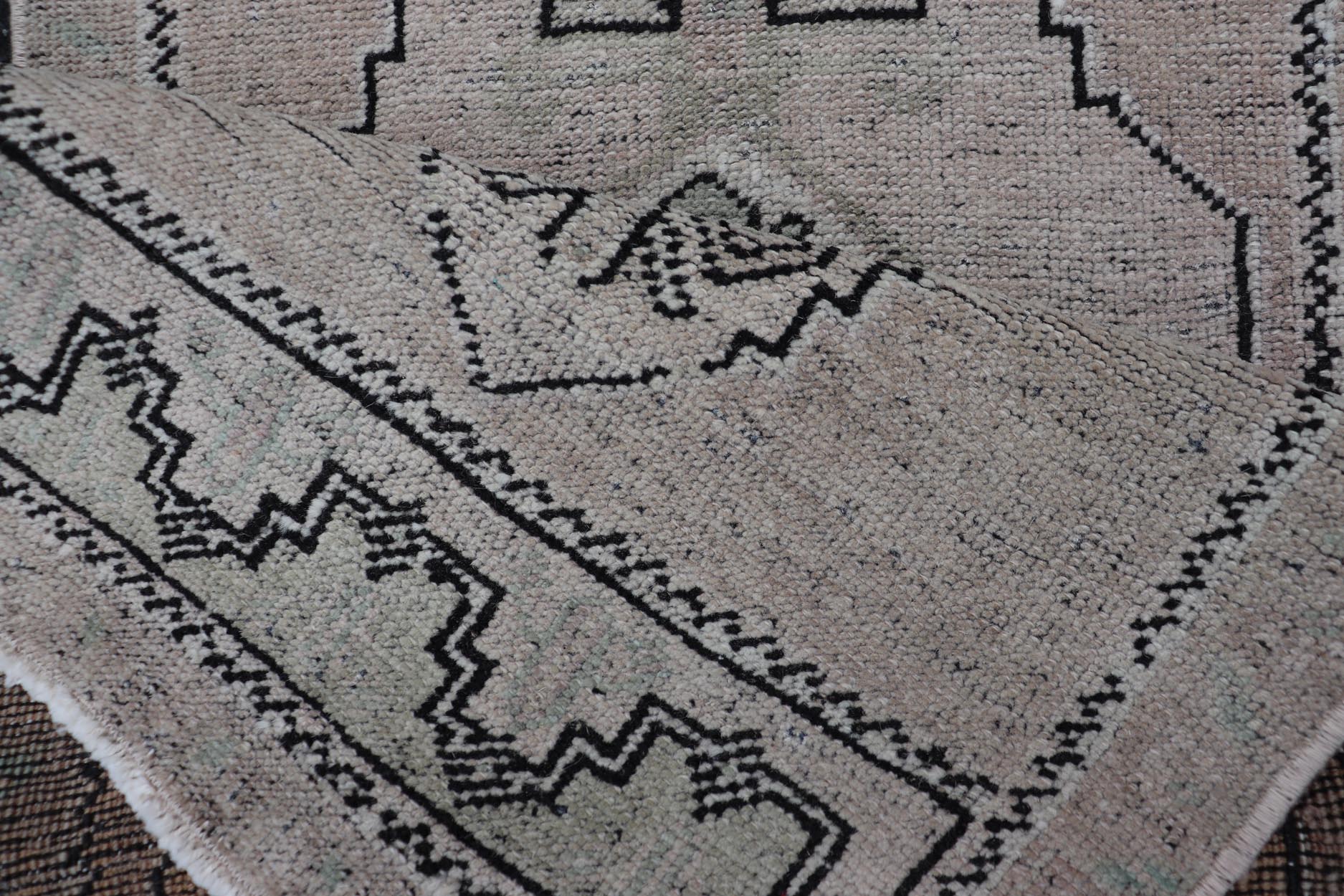 Vintage Turkish Oushak Rug with All - Over Sub - Geometric Medallion Design Keivan Woven Arts / rug EN - 15904, country of origin / type: Turkey / Oushak, circa 1950 Measures: 1'6 x 3'5 - Keivan Woven ArtsEN - 15904 - 24061Rug