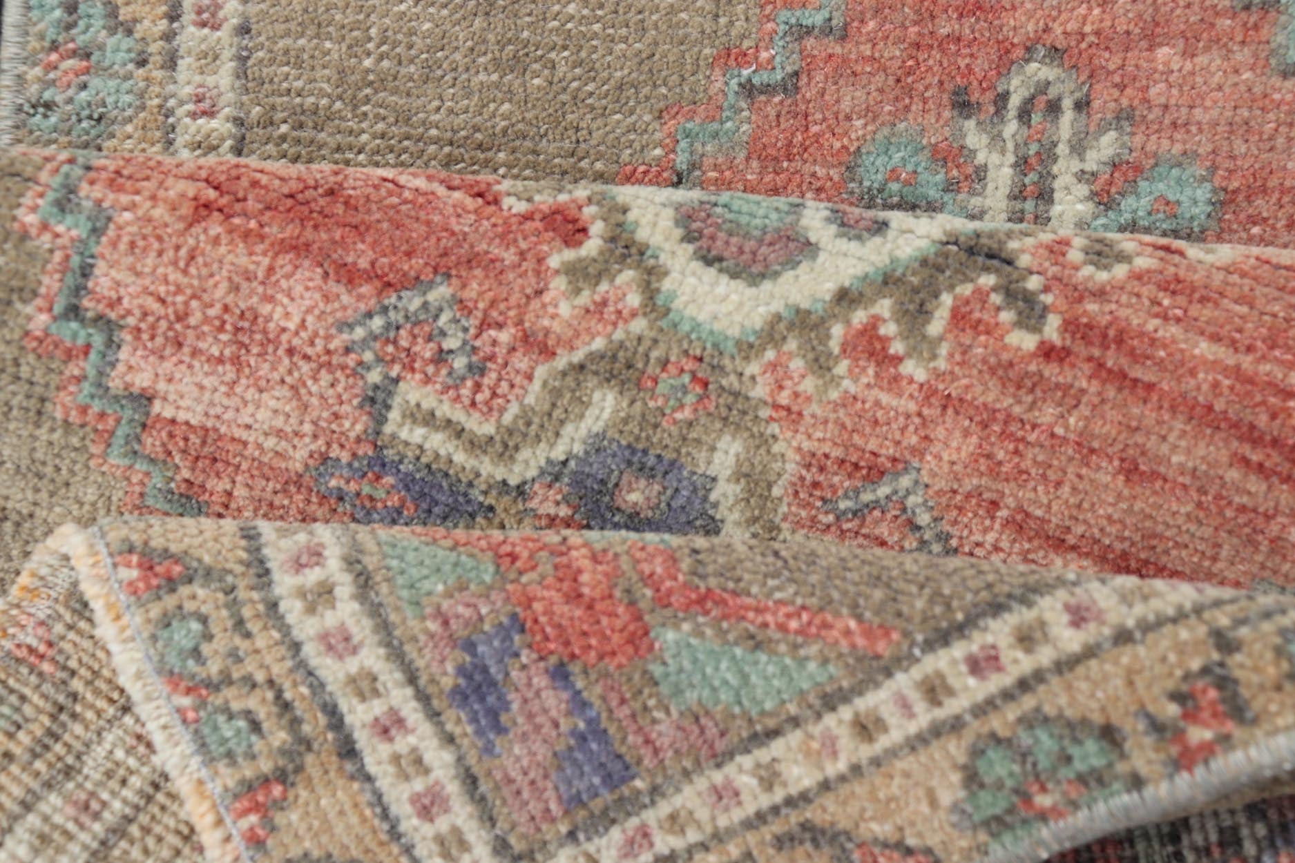 Vintage Turkish Oushak Rug with All - Over Sub - Geometric Medallion Design Keivan Woven Arts / rug EN - 15910, country of origin / type: Turkey / Oushak, circa 1950 Measures: 1'8 x 3'4 - Keivan Woven ArtsEN - 15910 - 23876Rug