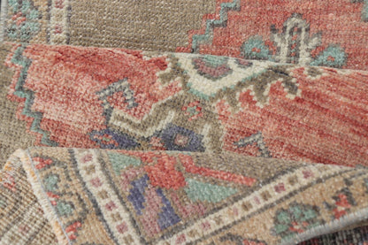 Vintage Turkish Oushak Rug with All - Over Sub - Geometric Medallion Design Keivan Woven Arts / rug EN - 15910, country of origin / type: Turkey / Oushak, circa 1950 Measures: 1'8 x 3'4 - Keivan Woven ArtsEN - 15910 - 23876Rug
