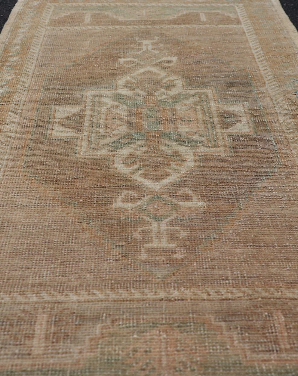 Vintage Turkish Oushak Rug with All - Over Sub - Geometric Medallion Design Keivan Woven Arts / rug EN - 15911, country of origin / type: Turkey / Oushak, circa 1950 Measures: 1'8 x 3'4 - Keivan Woven ArtsEN - 15911 - 23870Rug