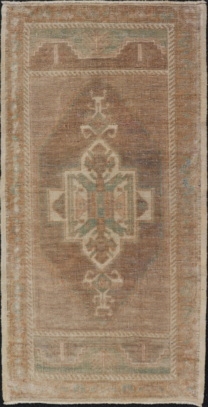 Vintage Turkish Oushak Rug with All - Over Sub - Geometric Medallion Design Keivan Woven Arts / rug EN - 15911, country of origin / type: Turkey / Oushak, circa 1950 Measures: 1'8 x 3'4 - Keivan Woven ArtsEN - 15911 - 23870Rug