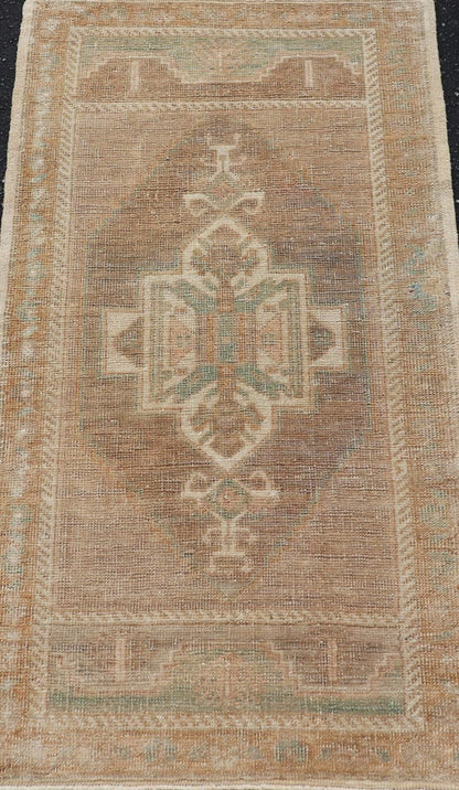Vintage Turkish Oushak Rug with All - Over Sub - Geometric Medallion Design Keivan Woven Arts / rug EN - 15911, country of origin / type: Turkey / Oushak, circa 1950 Measures: 1'8 x 3'4 - Keivan Woven ArtsEN - 15911 - 23870Rug