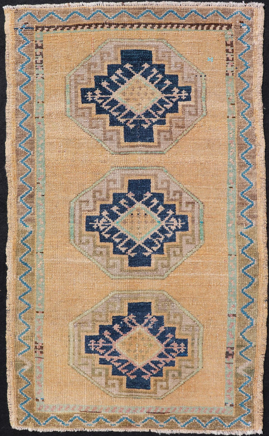 Vintage Turkish Oushak Rug with All - Over Sub - Geometric Medallion Design Keivan Woven Arts / rug EN - 15912, country of origin / type: Turkey / Oushak, circa 1950 Measures: 2'0 x 3'2 - Keivan Woven ArtsEN - 15912 - 23864Rug