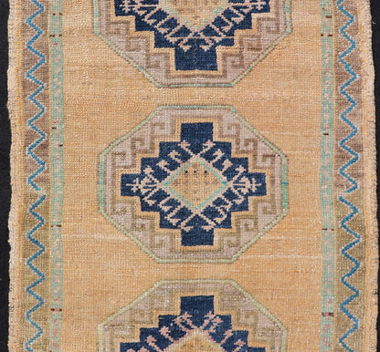 Vintage Turkish Oushak Rug with All - Over Sub - Geometric Medallion Design Keivan Woven Arts / rug EN - 15912, country of origin / type: Turkey / Oushak, circa 1950 Measures: 2'0 x 3'2 - Keivan Woven ArtsEN - 15912 - 23864Rug