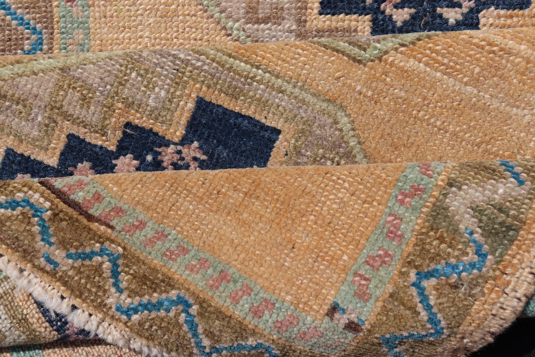 Vintage Turkish Oushak Rug with All - Over Sub - Geometric Medallion Design Keivan Woven Arts / rug EN - 15912, country of origin / type: Turkey / Oushak, circa 1950 Measures: 2'0 x 3'2 - Keivan Woven ArtsEN - 15912 - 23864Rug