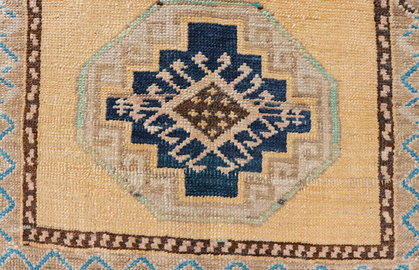 Vintage Turkish Oushak Rug with All - Over Sub - Geometric Medallion Design Keivan Woven Arts / rug EN - 15913, country of origin / type: Turkey / Oushak, circa 1950 Measures: 2'0 x 3'1 - Keivan Woven ArtsEN - 15913 - 23858Rug