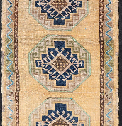 Vintage Turkish Oushak Rug with All - Over Sub - Geometric Medallion Design Keivan Woven Arts / rug EN - 15913, country of origin / type: Turkey / Oushak, circa 1950 Measures: 2'0 x 3'1 - Keivan Woven ArtsEN - 15913 - 23858Rug