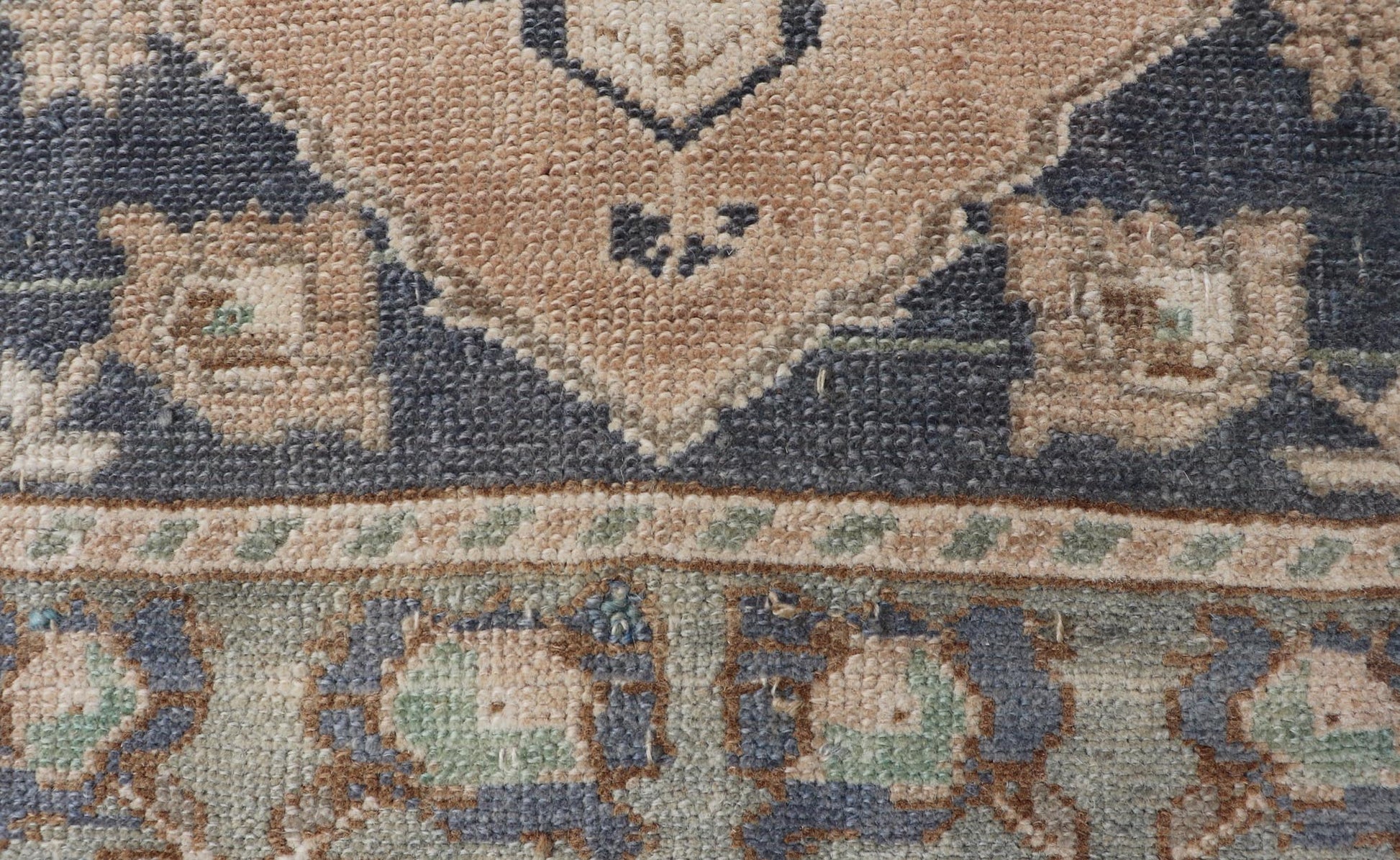 Vintage Turkish Oushak Rug with All - Over Sub - Geometric Medallion Design Keivan Woven Arts / rug EN - 15917, country of origin / type: Turkey / Oushak, circa 1950 Measures: 1'8 x 3'3 - Keivan Woven ArtsEN - 15917 - 24091Rug