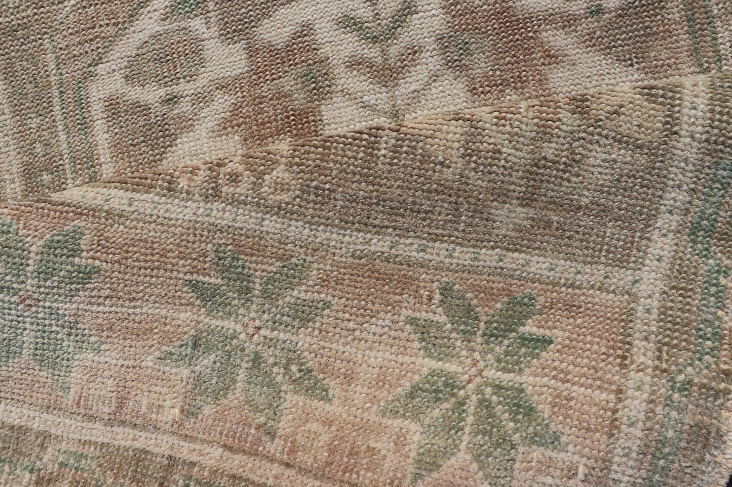 Vintage Turkish Oushak Rug with All - Over Sub - Geometric Medallion Design Keivan Woven Arts / rug EN - 15921, country of origin / type: Turkey / Oushak, circa 1950 Measures: 1'10 x 4'0 - Keivan Woven ArtsEN - 15921 - 24109Rug