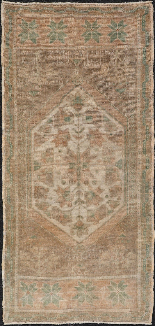 Vintage Turkish Oushak Rug with All - Over Sub - Geometric Medallion Design Keivan Woven Arts / rug EN - 15921, country of origin / type: Turkey / Oushak, circa 1950 Measures: 1'10 x 4'0 - Keivan Woven ArtsEN - 15921 - 24109Rug