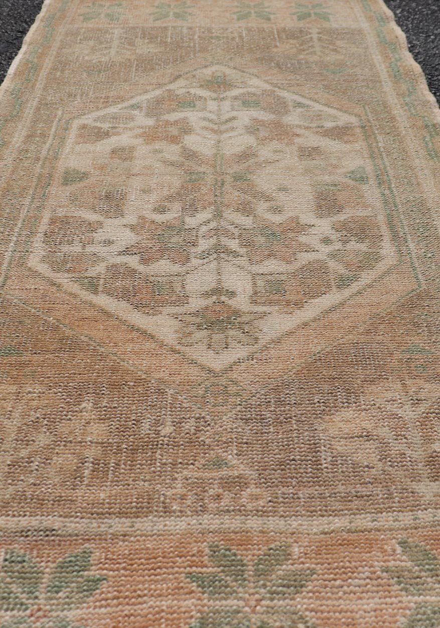Vintage Turkish Oushak Rug with All - Over Sub - Geometric Medallion Design Keivan Woven Arts / rug EN - 15921, country of origin / type: Turkey / Oushak, circa 1950 Measures: 1'10 x 4'0 - Keivan Woven ArtsEN - 15921 - 24109Rug
