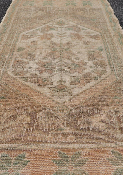 Vintage Turkish Oushak Rug with All - Over Sub - Geometric Medallion Design Keivan Woven Arts / rug EN - 15921, country of origin / type: Turkey / Oushak, circa 1950 Measures: 1'10 x 4'0 - Keivan Woven ArtsEN - 15921 - 24109Rug