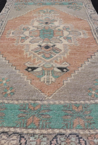 Vintage Turkish Oushak Rug with All - Over Sub - Geometric Medallion Design Keivan Woven Arts / rug EN - 15923, country of origin / type: Turkey / Oushak, circa 1950 Measures: 1'7 x 3'0 - Keivan Woven ArtsEN - 15923 - 24121Rug