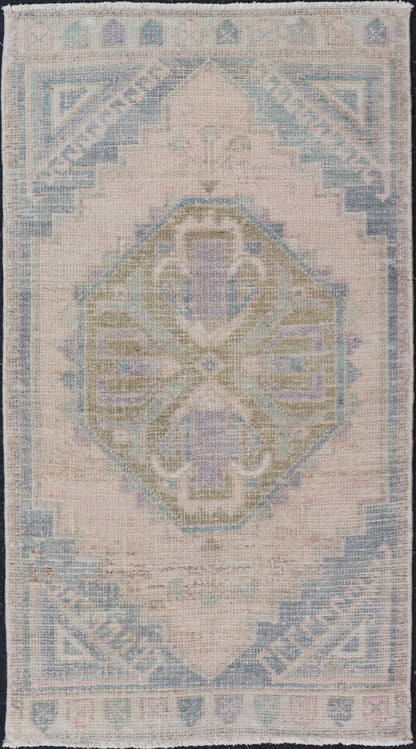 Vintage Turkish Oushak Rug with All - Over Sub - Geometric Medallion Design Keivan Woven Arts / rug EN - 15926, country of origin / type: Turkey / Oushak, circa 1950 Measures: 1'8 x 3'4 - Keivan Woven ArtsEN - 15926 - 24139Rug