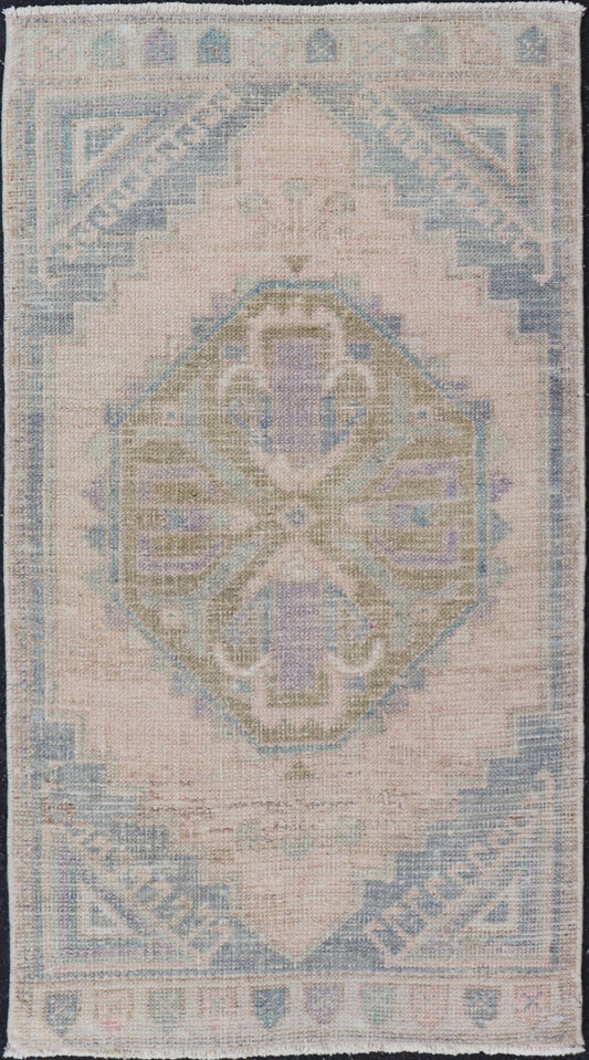 Vintage Turkish Oushak Rug with All - Over Sub - Geometric Medallion Design Keivan Woven Arts / rug EN - 15926, country of origin / type: Turkey / Oushak, circa 1950 Measures: 1'8 x 3'4 - Keivan Woven ArtsEN - 15926 - 24139Rug
