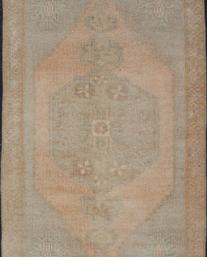 Vintage Turkish Oushak Rug with All - Over Sub - Geometric Medallion Design Keivan Woven Arts / rug EN - 15927, country of origin / type: Turkey / Oushak, circa 1950 Measures: 1'8 x 3'4 - Keivan Woven ArtsEN - 15927 - 24145Rug