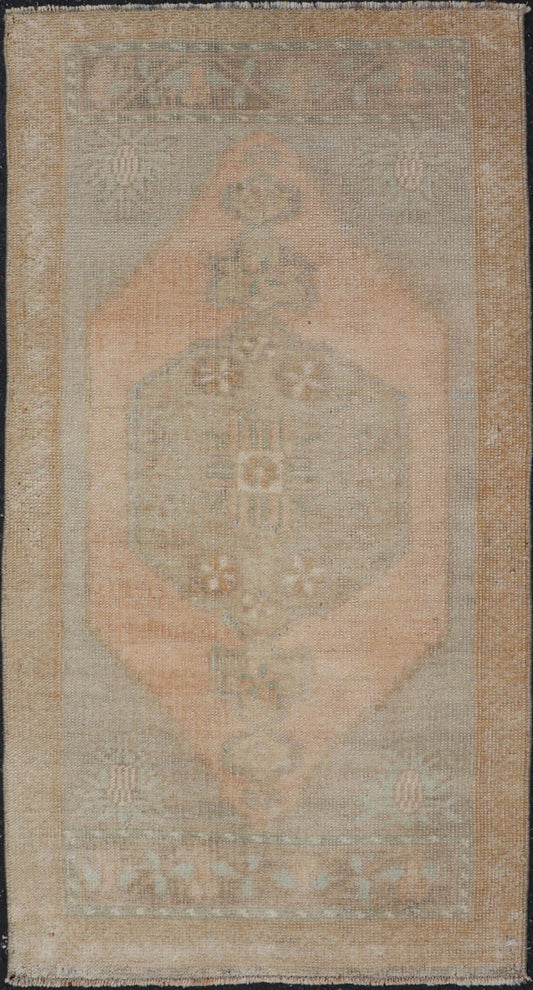 Vintage Turkish Oushak Rug with All - Over Sub - Geometric Medallion Design Keivan Woven Arts / rug EN - 15927, country of origin / type: Turkey / Oushak, circa 1950 Measures: 1'8 x 3'4 - Keivan Woven ArtsEN - 15927 - 24145Rug