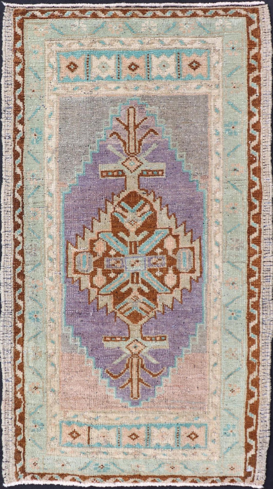 Vintage Turkish Oushak Rug with All - Over Sub - Geometric Medallion Design Vintage Turkish Oushak Rug with All - Over Sub - Geometric Medallion Design Keivan Woven Arts / rug EN - 15929, country of origin / type: Turkey / Oushak, circa 1950, Turkish Ous... - Keivan Woven ArtsEN - 15929 - 24151Rug