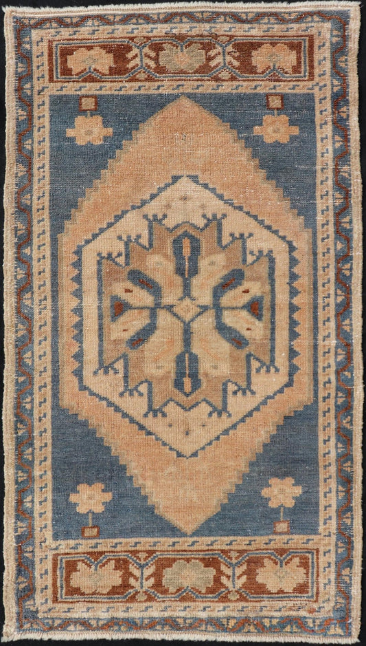 Vintage Turkish Oushak Rug with All - Over Sub - Geometric Medallion Design Vintage Turkish Oushak Rug with All - Over Sub - Geometric Medallion Design. Keivan Woven Arts / rug EN - 15930, country of origin / type: Turkey / Oushak, circa 1950 Mea... - Keivan Woven ArtsEN - 15930 - 24157Rug