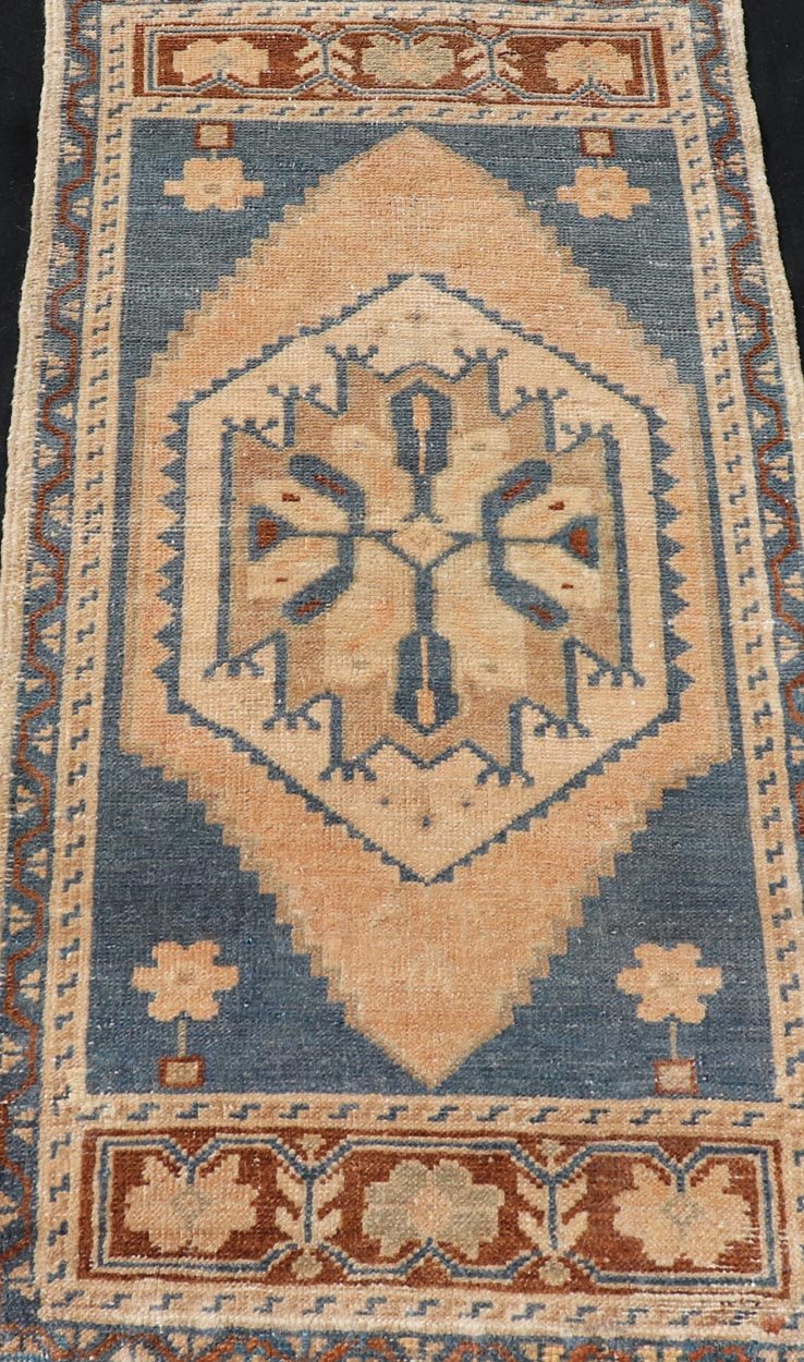 Vintage Turkish Oushak Rug with All - Over Sub - Geometric Medallion Design Vintage Turkish Oushak Rug with All - Over Sub - Geometric Medallion Design. Keivan Woven Arts / rug EN - 15930, country of origin / type: Turkey / Oushak, circa 1950 Mea... - Keivan Woven ArtsEN - 15930 - 24157Rug