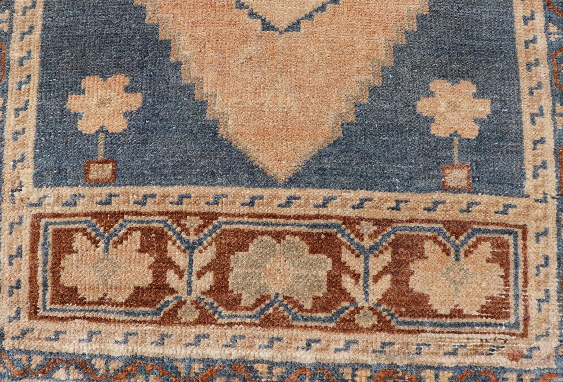 Vintage Turkish Oushak Rug with All - Over Sub - Geometric Medallion Design Vintage Turkish Oushak Rug with All - Over Sub - Geometric Medallion Design. Keivan Woven Arts / rug EN - 15930, country of origin / type: Turkey / Oushak, circa 1950 Mea... - Keivan Woven ArtsEN - 15930 - 24157Rug